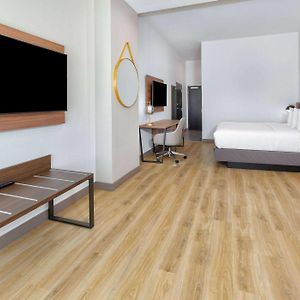 Executive King Room Mobility Access or Non-Smoking
